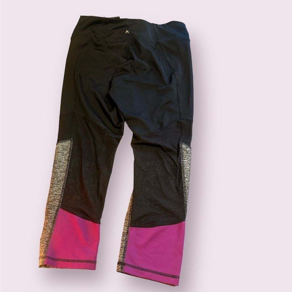 Express EXP Core Performance Athletic Capris - image 4